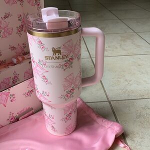 Stanley x LoveShackFancy 40oz